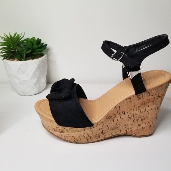 Black bow strap wedges - Picture 2 of 5